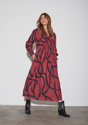 I SAY Ane V-Neck Dress Dresses M97 Black On Red