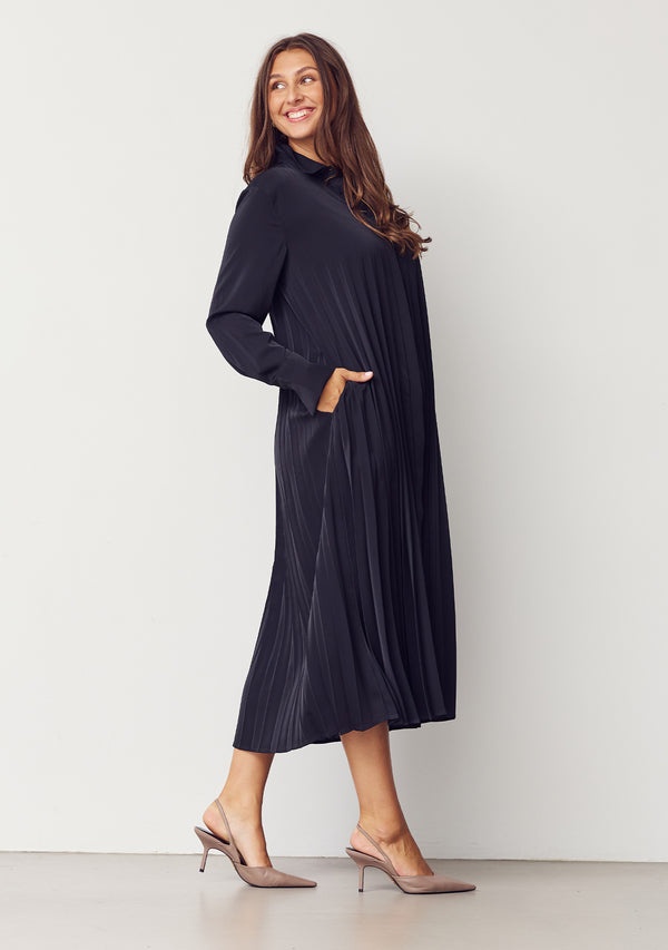 I SAY Frida Pleat Dress Dresses 900 Black