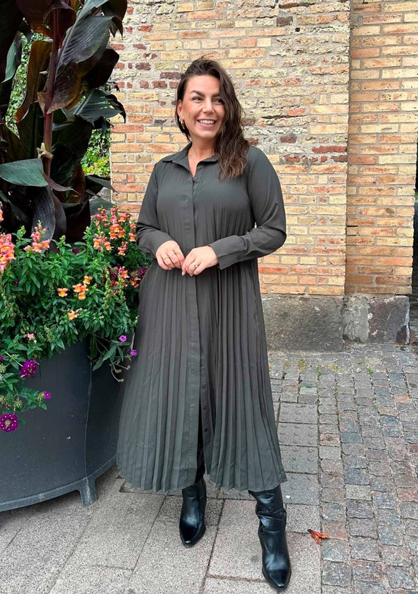 I SAY Frida Pleat Dress Dresses 918 Army