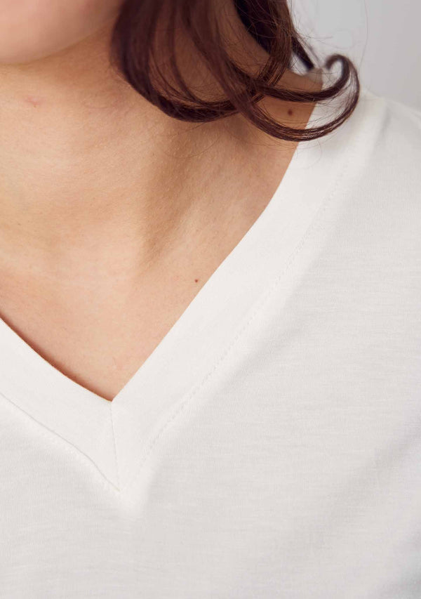 I SAY Gritt V-Neck T-Shirt T-Shirts 101 Broken White