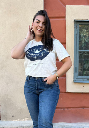 I SAY Kora Lip T-Shirt T-Shirts 101 Broken White