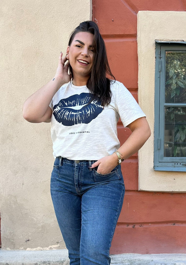 I SAY Kora Lip T-Shirt T-Shirts 101 Broken White